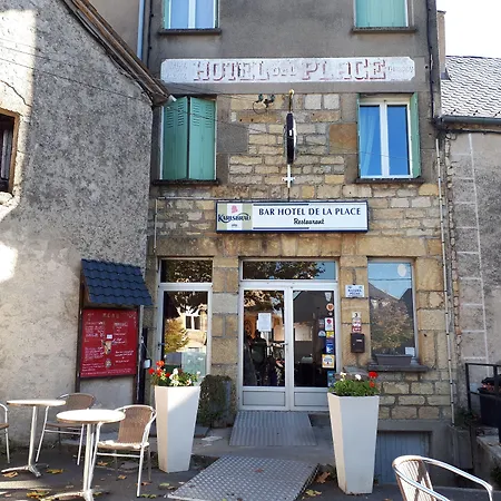 Le Cafe De La Place Отель