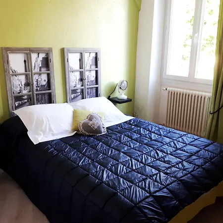 Hotel Cafe De La Place Saint-Germain-du-Teil