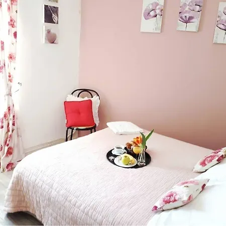 Hotell Le Cafe De La Place *